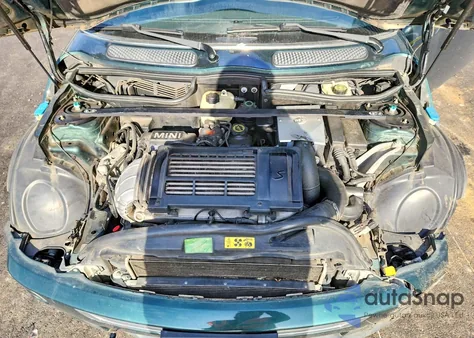 2005 Mini Cooper S from USA, damaged, VIN WMWRE33445TD98490